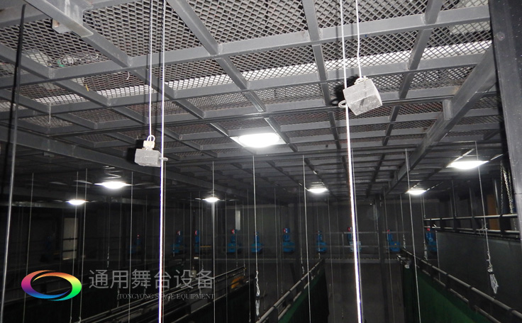 電動吊桿裝置升降速度、撓度、噪聲、定位精度及負(fù)荷試驗測試方法